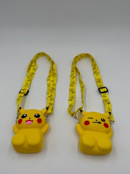 جزدان بيكاتشو حجم كبير